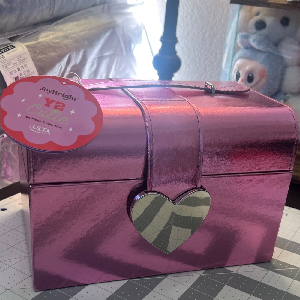 FAO Schwarz Metallic Pink Box